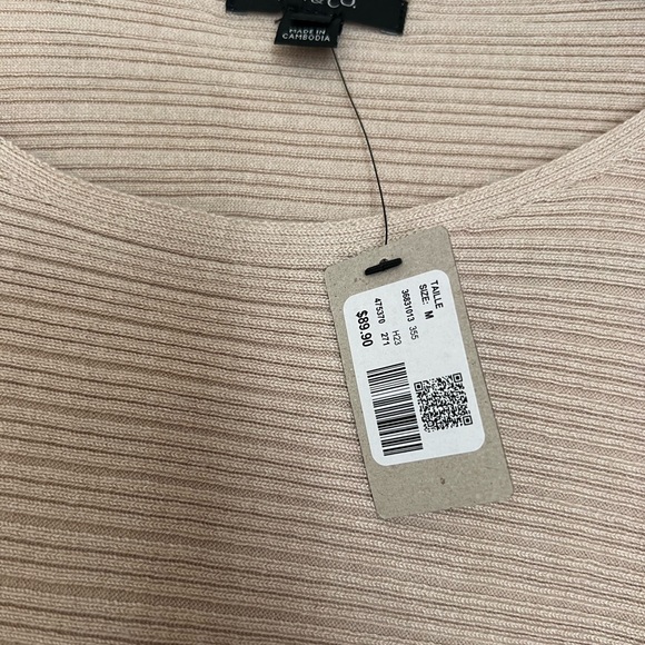 Long-Batwing-Sleeve Classic Sweater With Boat Neckline - Picture 5 of 7